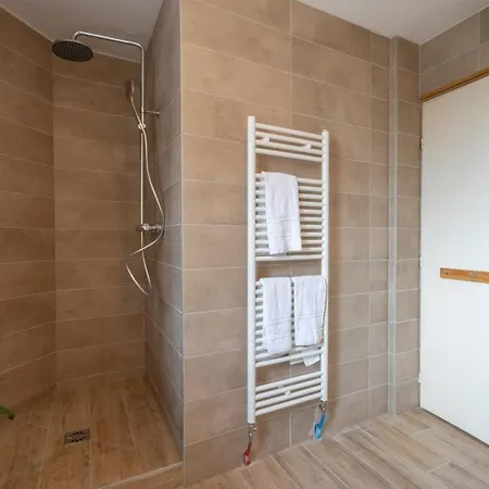 Apartament Centre Parking Gratuit Bars Restaurants *